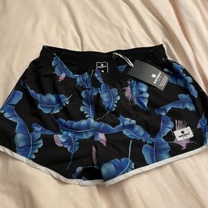 Birds of paradise shorts (Size L but run small)